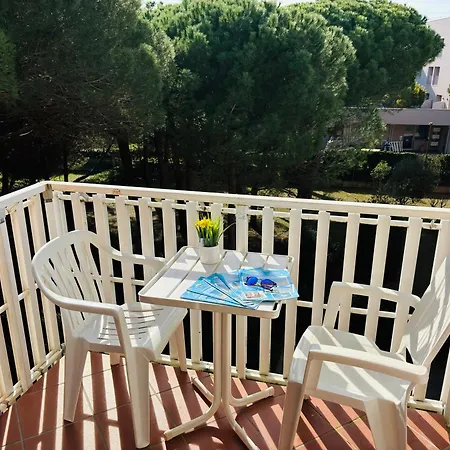 Angela - 100m From The Bibione